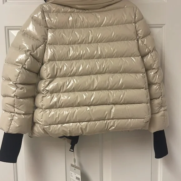 Herno Unisex Beige Brand New with tags jacket size 8A originally 